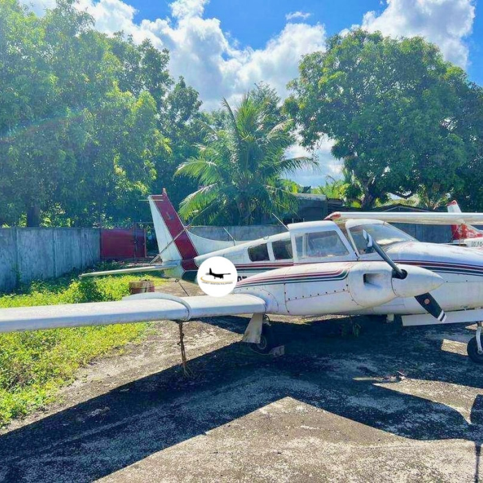 LOCAL Piper Twin Comanche PA-30TWIN