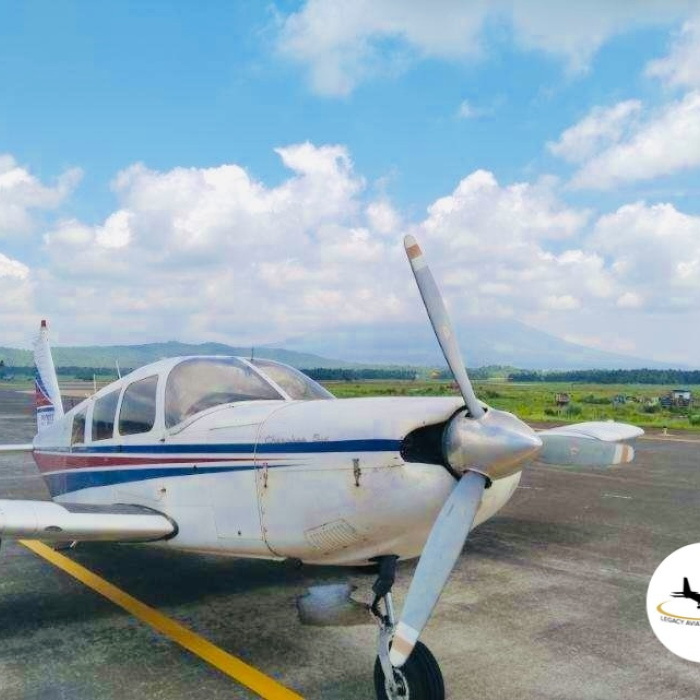 LOCAL Piper Cherokee Six PA-32-300